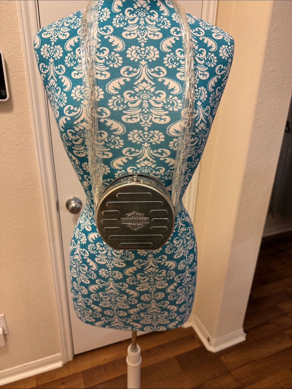Harley-Davidson Silver Round Crossbody Bag